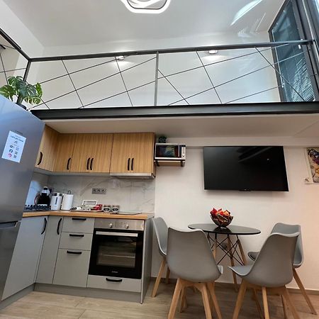 City Center Loft With Private Parking Kavala Exterior foto